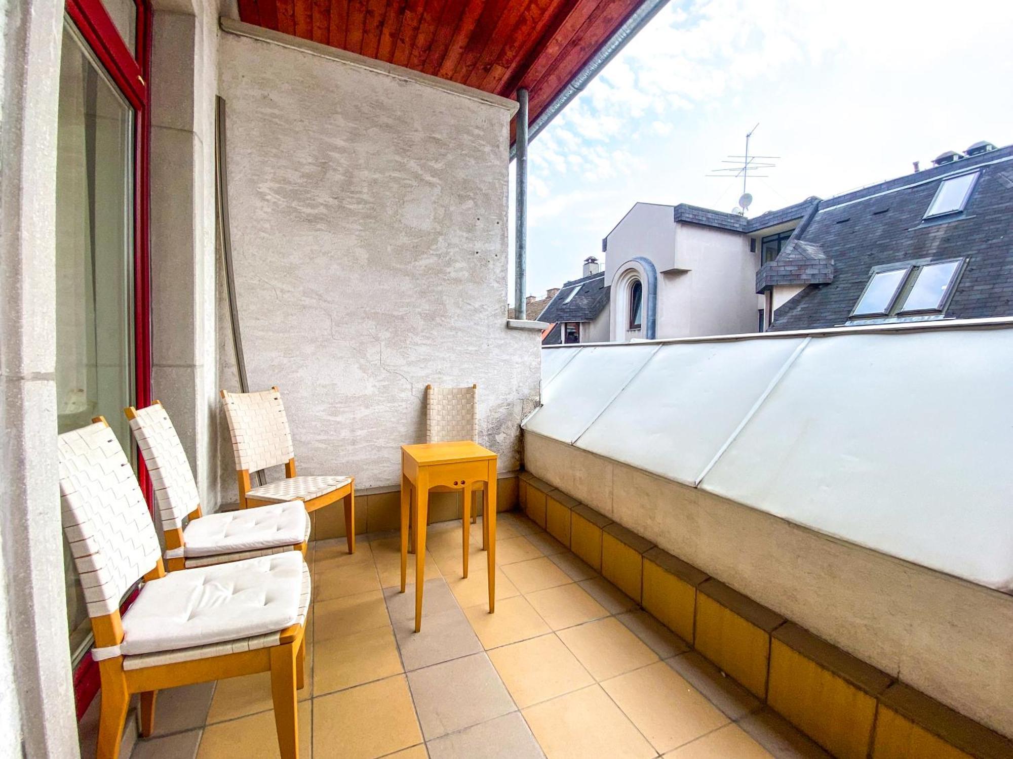 Spacious 2 Story Loft W Balcony Near Opera, Andrassy Budapeste Exterior foto